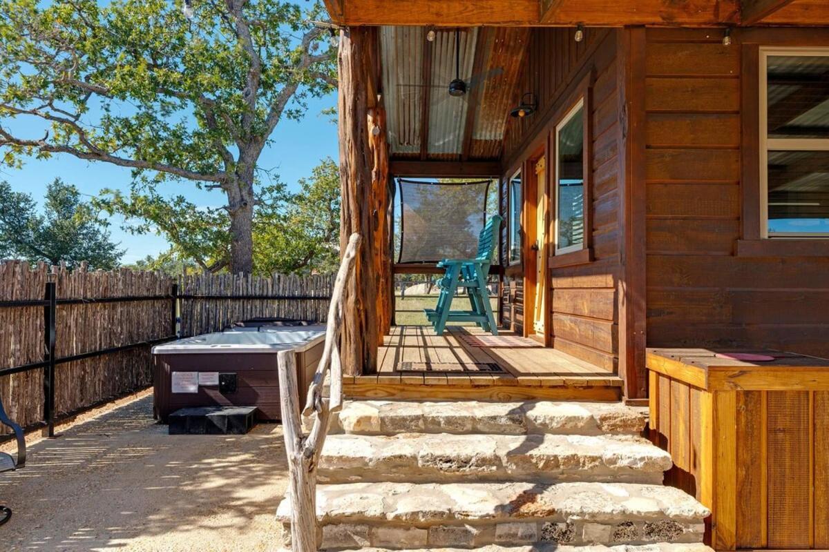 Rockin' R - Morning Star Cabin Fredericksburg Exterior photo