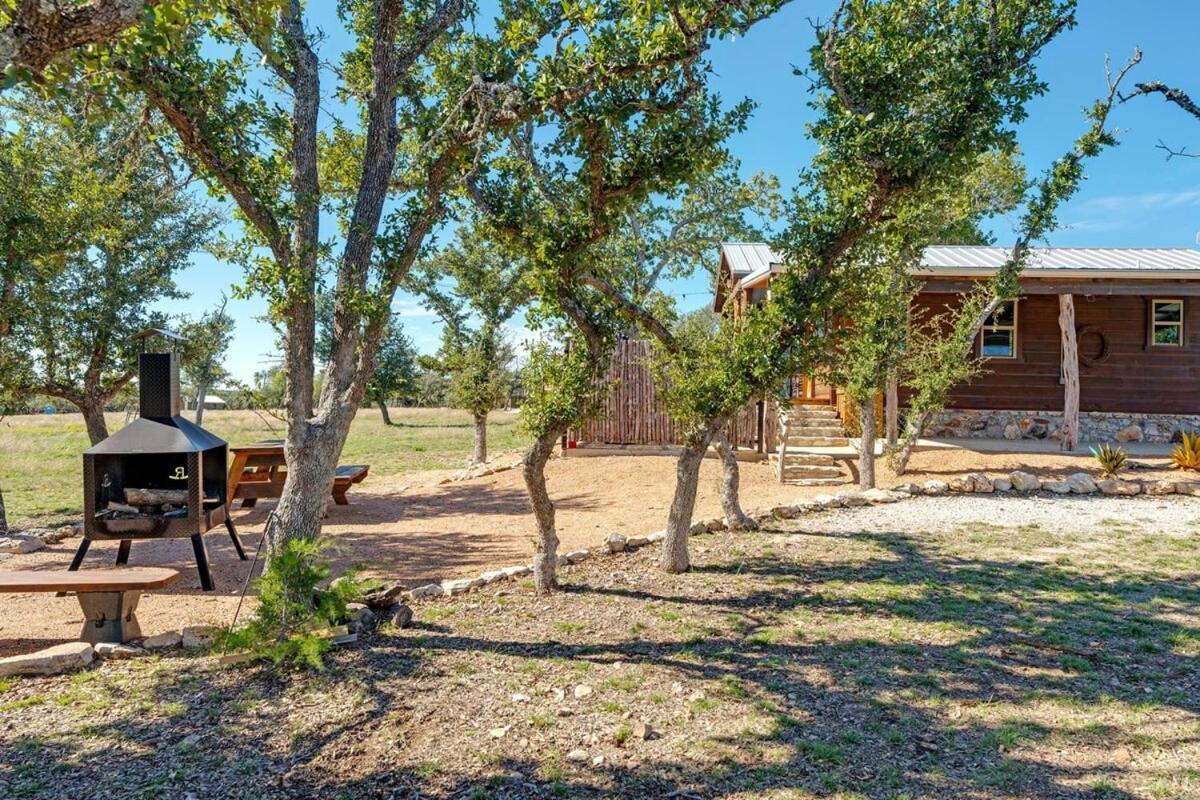Rockin' R - Morning Star Cabin Fredericksburg Exterior photo