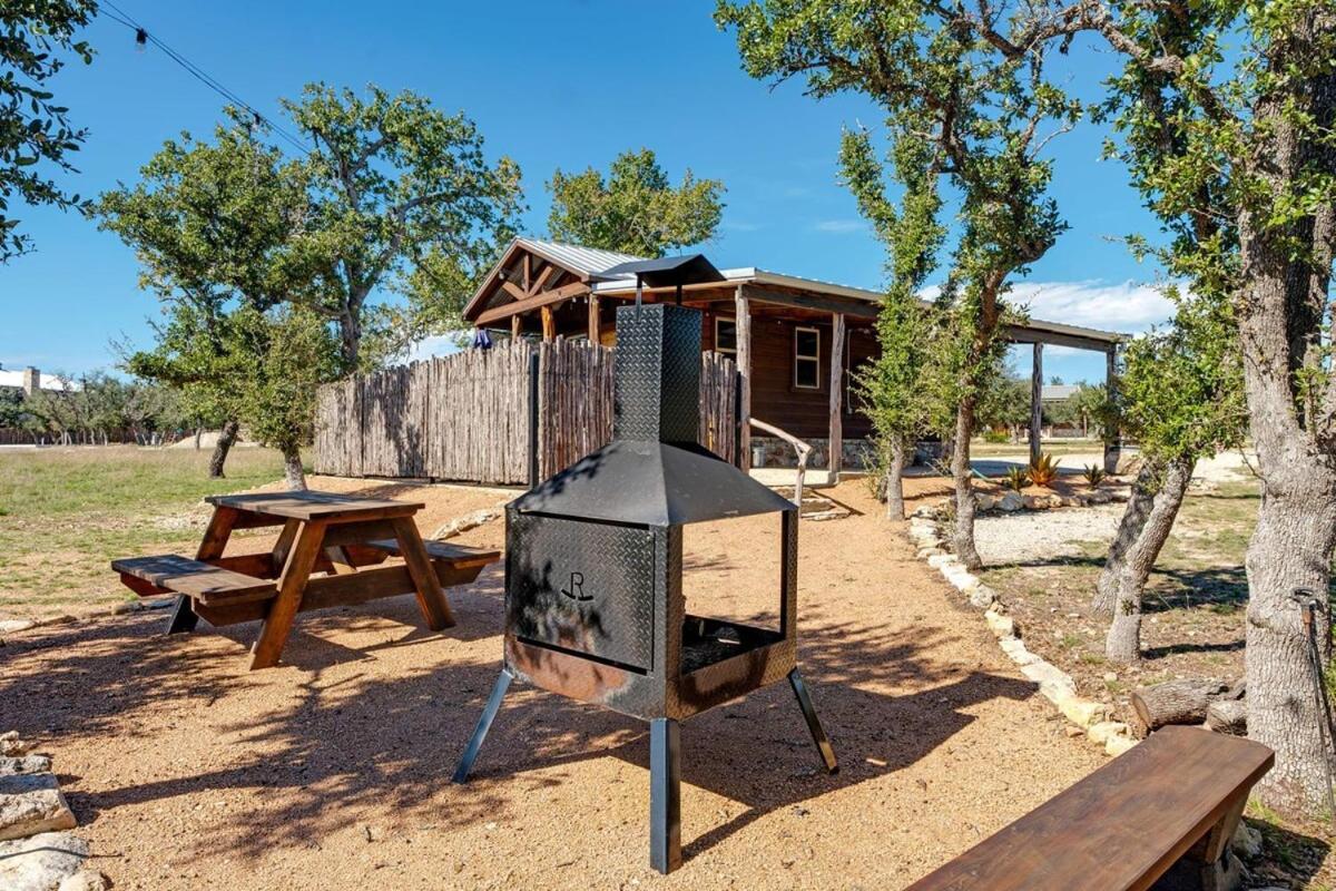 Rockin' R - Morning Star Cabin Fredericksburg Exterior photo