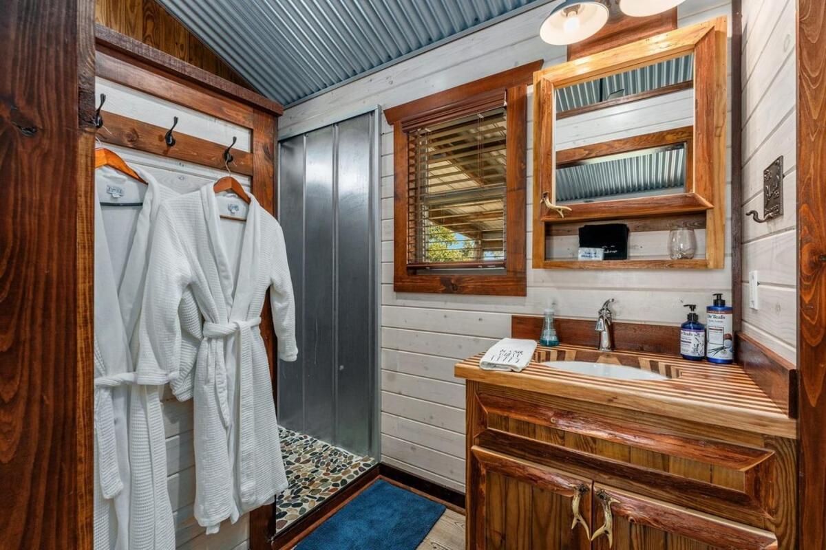 Rockin' R - Morning Star Cabin Fredericksburg Exterior photo